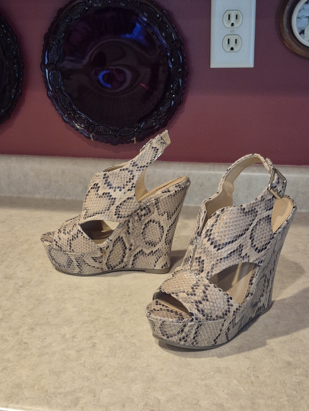 JustFab Women’s Snake-Print Wedge Heels in Beige Size 6.5, Platforms